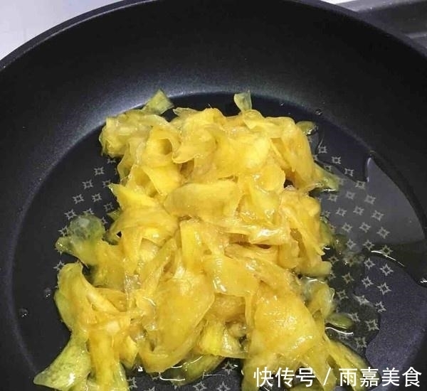 聪明女人|聪明女人把它当零食吃，皱纹少了，美容养颜，还有助睡眠！