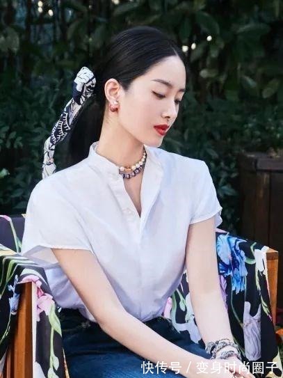 法式 法式搭配,如何运用丝巾提升造型质感,适合三十岁以上的女士!