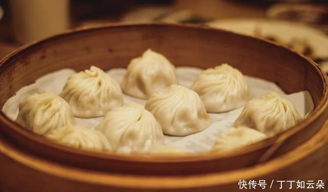 最鲜|先喝汤再入口,最鲜香不过一屉小笼包