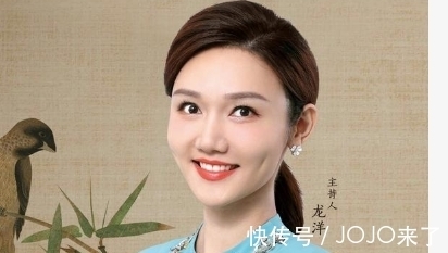 央視春晚|龍洋坐實央視財經頻道一姐之位，對比實習照片，意外暴露真實顏值