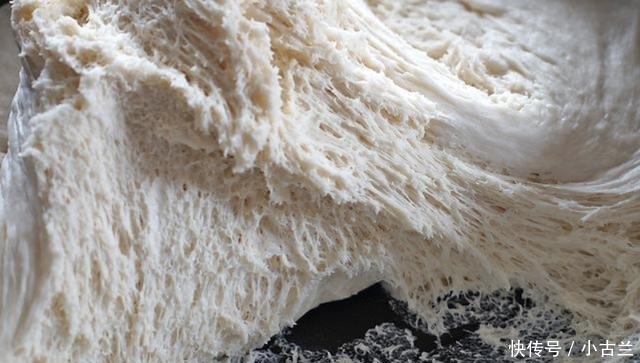 教你做有颗粒感的花卷,撒把芝麻当花边,满嘴留香还补钙