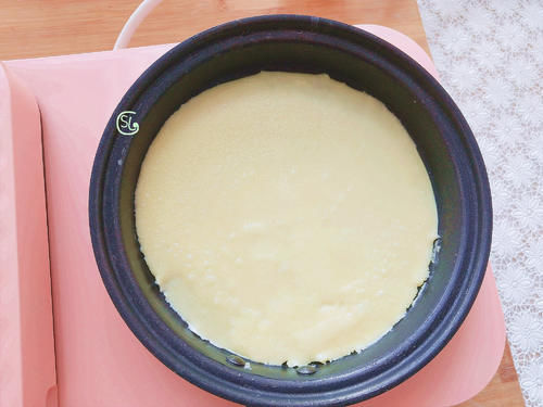 想吃蛋糕在家做，不用烤箱，简单实惠，60块钱能做两个，好看好吃