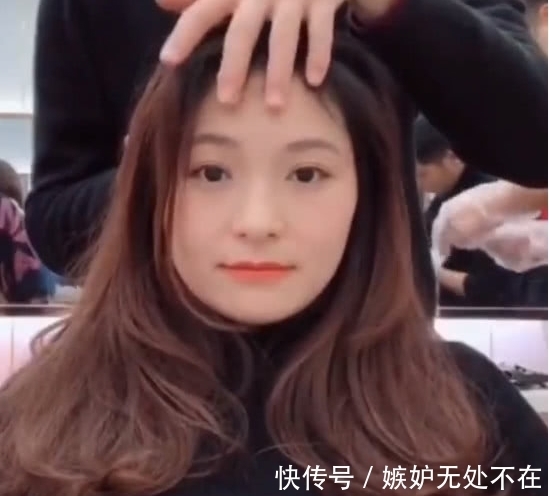 瘦脸发型|奇闻:长发女孩换了款瘦脸发型,整个人都变可爱了,网友:也想要