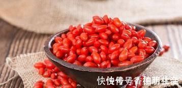 枸杞|人到中年,不妨多吃以下食物,延缓衰老,缓解疲劳,促进身体排毒