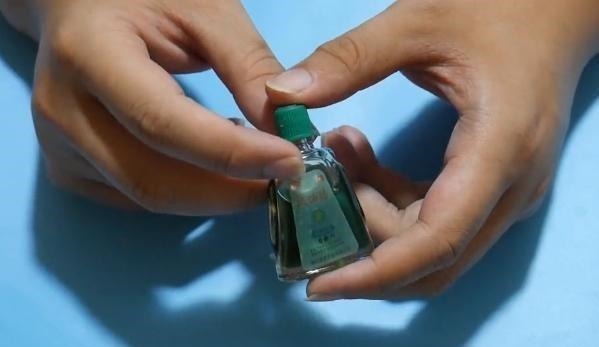 风油精滴在手机上太厉害了,滴一次能省几十元,可惜许多人不清楚