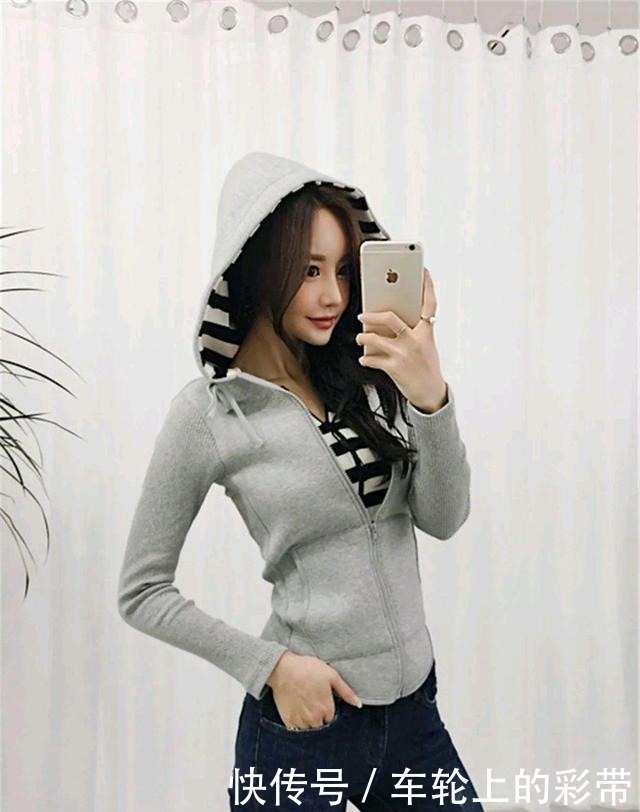 孙允珠|孙允珠丨斑马条纹层叠哑灰带帽运动衫