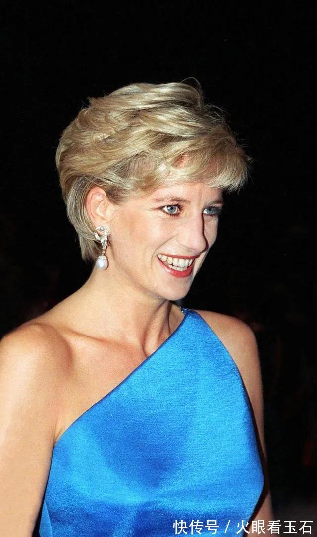 珠宝@这4位风华绝代的佳人,都对珍珠爱不释手