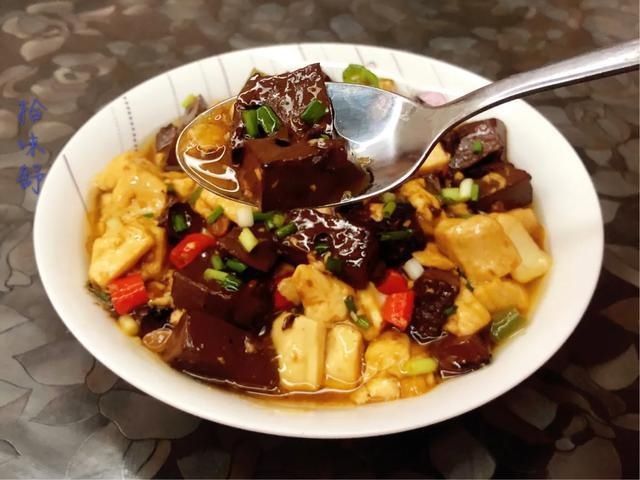 豆腐和它天生一对,隔三差五吃一些,清肠排毒,补铁补血气色好