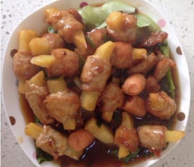 这道家常菜,看起来很像排骨,但是味道却比排骨好吃百倍!