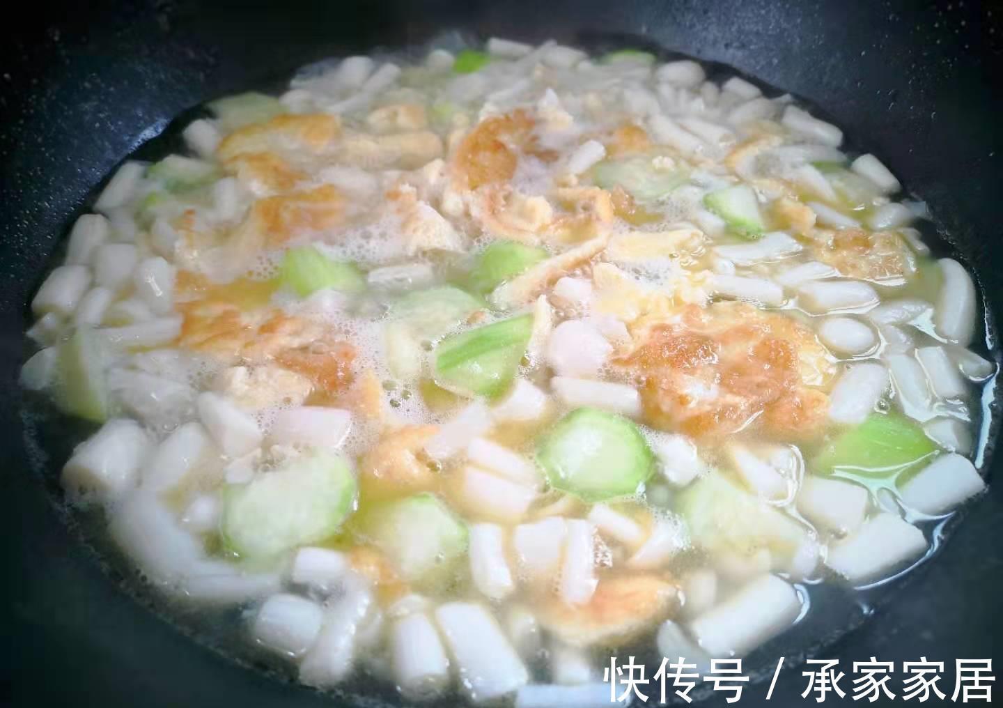 丝瓜汁|进入末伏,这汤要常喝,做法简单,营养清爽还养人,不懂吃可惜了