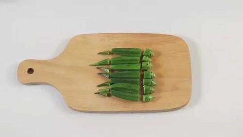 响油秋葵，这可能是最好吃的秋葵做法！