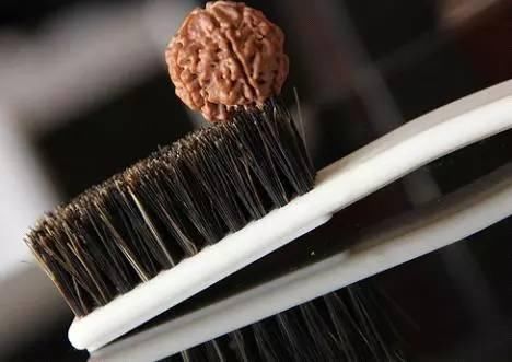 快速包浆|三天上色七天包浆?手串这样盘,早晚要玩完!