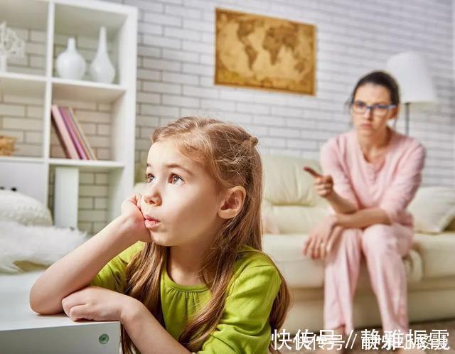 孩子|妈妈趁女儿不在家，偷偷砸开她的存钱罐，画面让宝妈无法淡定