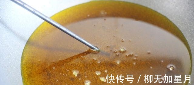 在家炸酥肉,面糊只用水调就错了,教你饭店做法,外酥里嫩不脱糊!