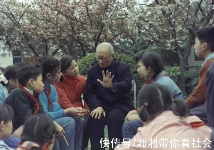 宝山#陈伯吹国际儿童文学奖特别活动:大咖作家在线聆听!孩子们，准备好你们的问题了吗?