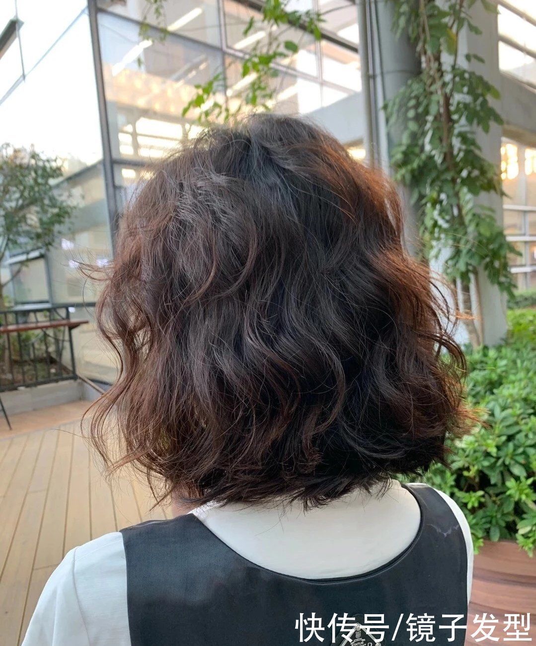 长短|新年发型别再乱剪了,这才是当下最火的发型,无论长短都很心动