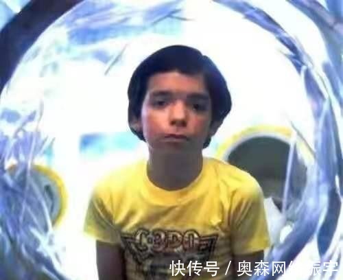 死亡|12岁才走出隔离罩的“泡泡男孩”，在死亡前第一次和妈妈拥抱