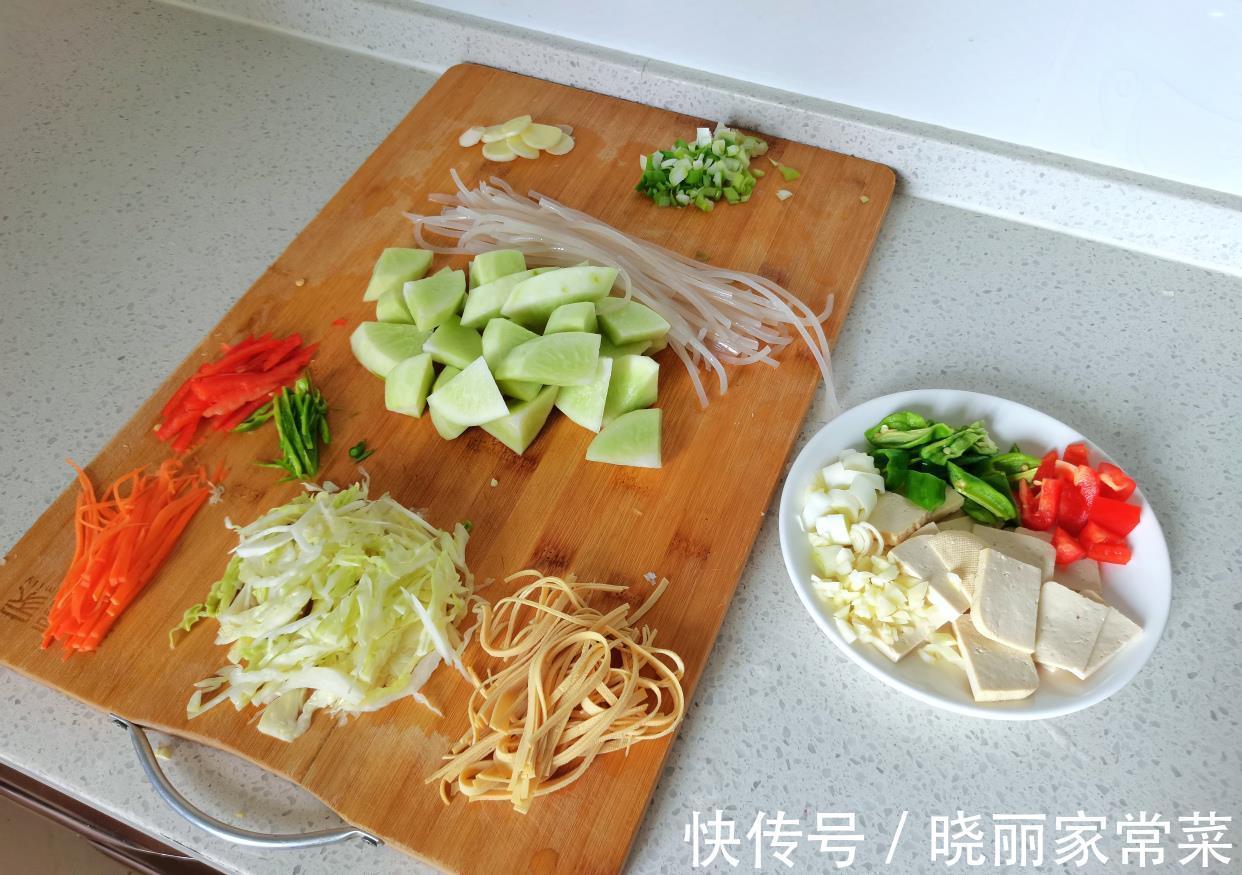 凉拌三丝|这样的午餐你喜欢吗?有肉有菜有汤,好吃不贵