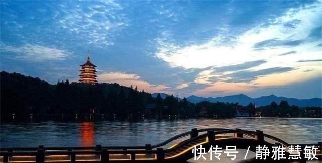 侍妾#36岁的苏东坡初见12岁的她,写下一首诗,成为千古名句!