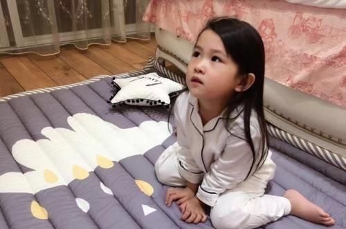 差异|宝宝“先爬后走”与“不爬就走”有3个差异,很多家长还不知道