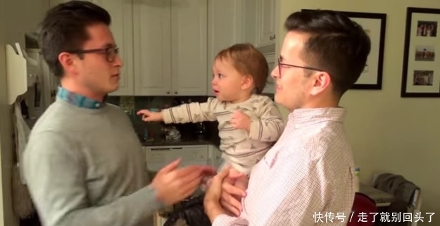 爸爸|爸爸妈妈都是双胞胎,宝宝分不清爸爸,但却分得清妈妈,太可爱了