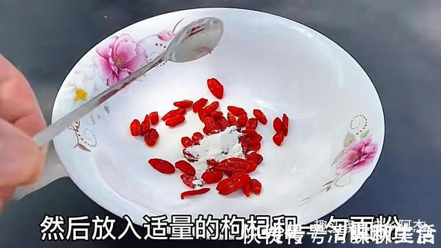 搅拌均匀|扔葱根等于扔钱,葱根原来是个宝,作用这么厉害,太实用了