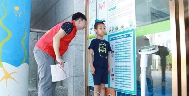 孩子|12岁男童一年长高16公分,儿科医师:这一物是“助长剂”,可多吃