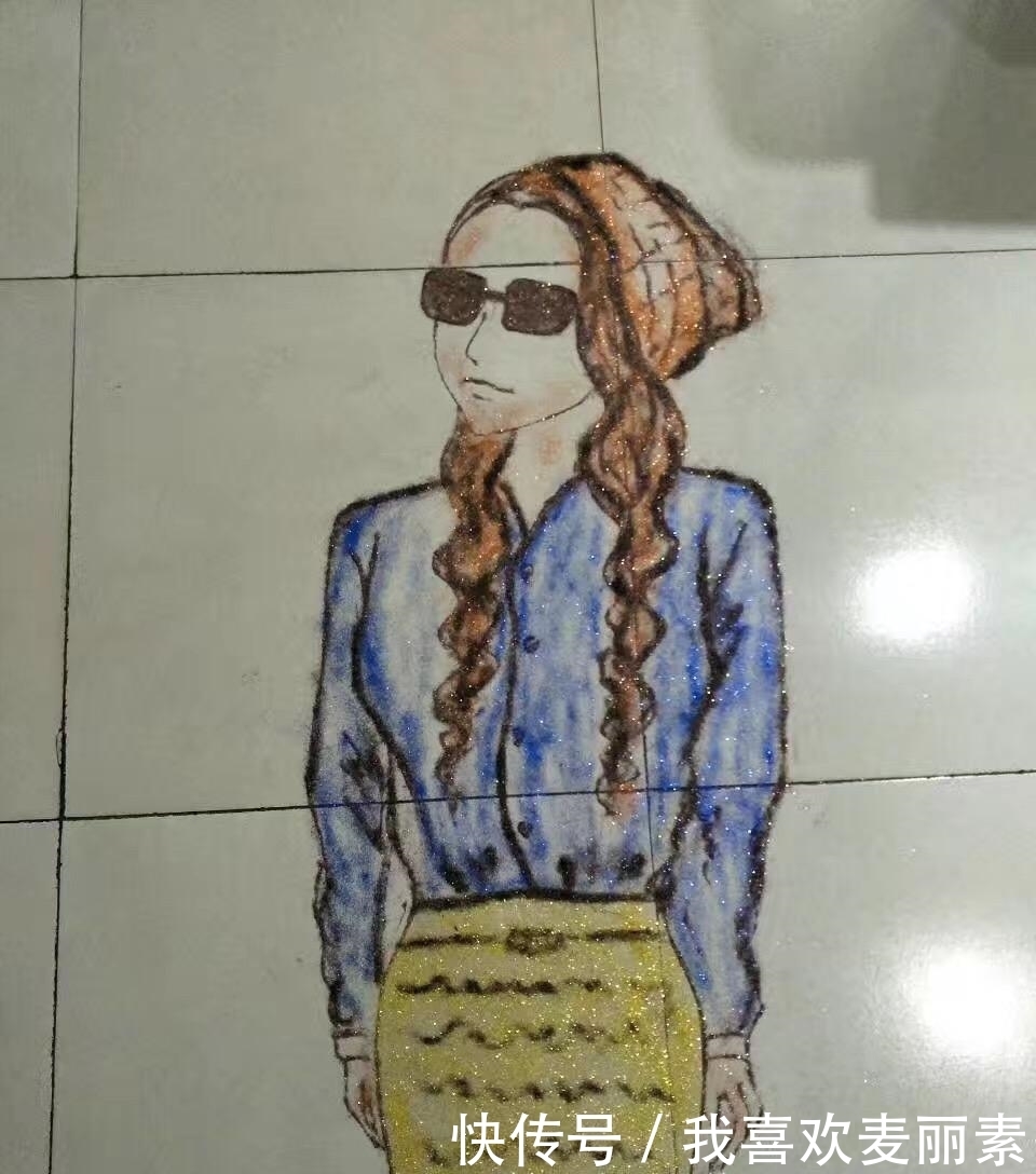 碎发|真稀奇!美发师用碎发拼出两个“女朋友”又制作了头发画自画像!