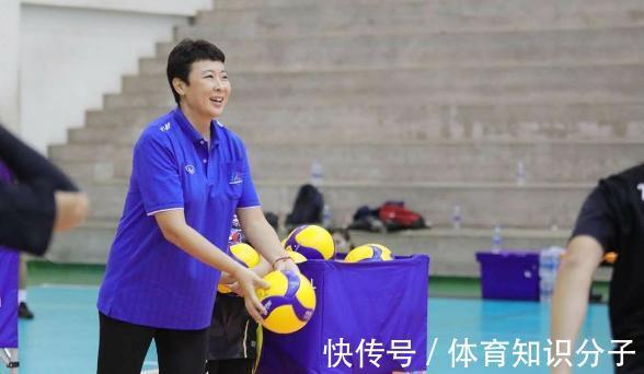 中国女排|女中国排教练团队重组!冯坤入驻希望破灭,张常宁亲哥成香饽饽!