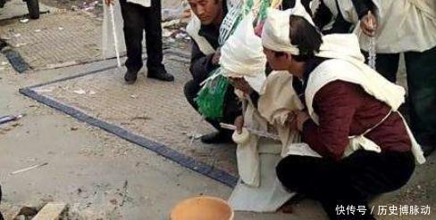 丧礼|农村丧礼中,为啥长子一定要“摔盆”,这个“摔盆”有何讲究?