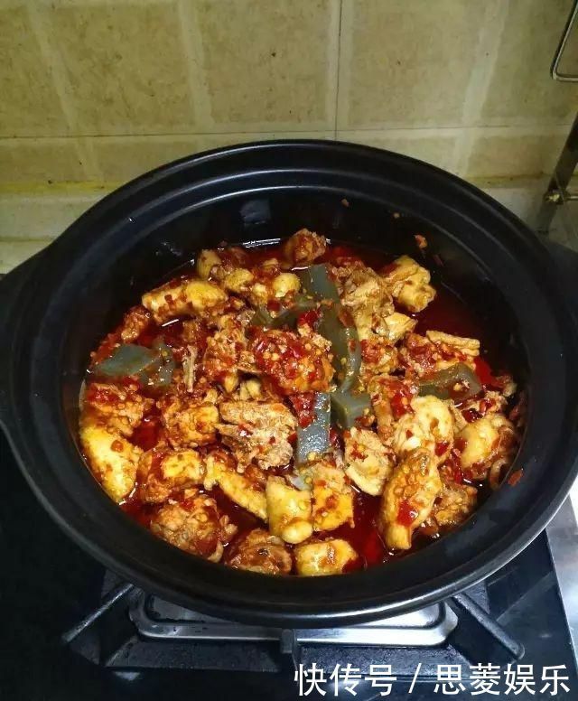 辣子鸡最好吃的做法,大厨教你在家做出来,越吃越上瘾收藏了