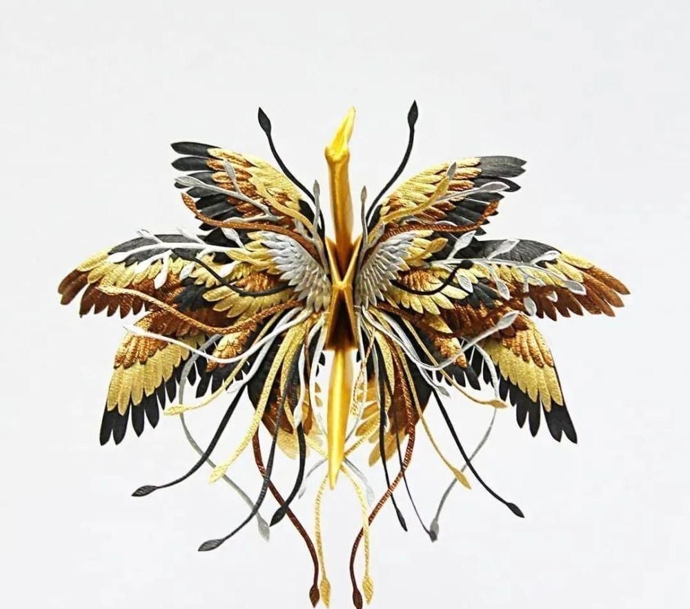 灵感$抑郁小哥把一只2毛钱的千纸鹤折成了我买不起的样子,不但病好了还年入百万