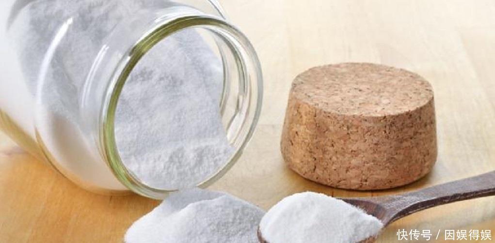 “小苏打”这样用，7天美白嫩肤，20天明显淡斑，色斑妹子不愁了