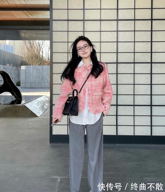 春天 这才是女人该有的样子,有“温柔感”的春日穿搭,优雅又有女人味