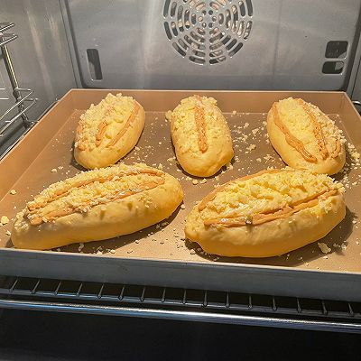 咖啡奶皮酥粒软欧