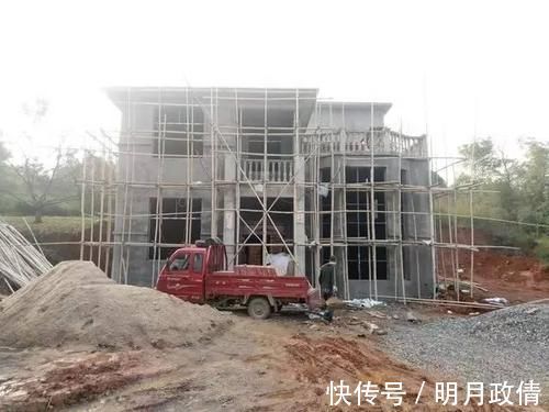 山清水秀|30万的农村自建别墅，山清水秀太棒了，城里人看了也羡慕