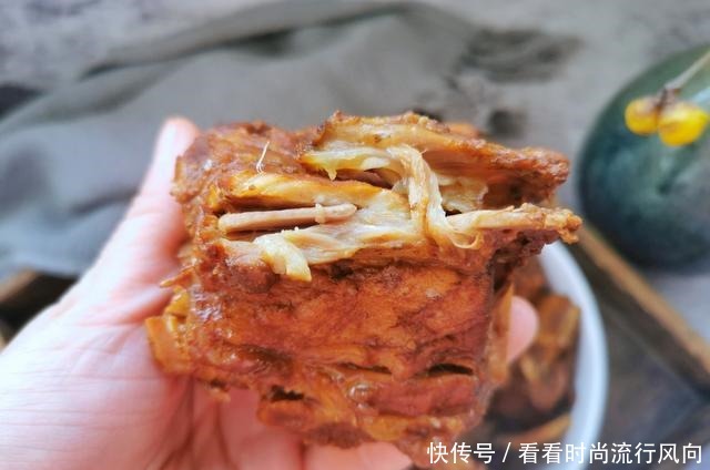  家常酱大骨好吃又秘诀，酱料千万别用错了，酱香味十足，简单易学