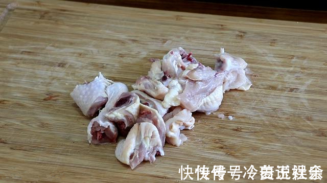 香菇|黄焖鸡别再出去吃了,在家就能轻松学会,就着汤汁可以吃一大碗饭