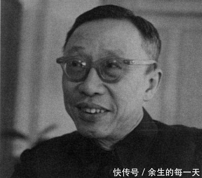 溥仪|末代皇帝溥仪去上户口,家庭地址上只填了三个字,吓坏登记员!