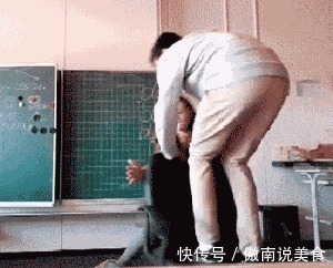 |搞笑GIF:单身久了真可怕 看什么都觉得在看美女