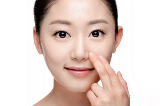 毛孔 黑头怎么去除最有效,坚持这6个护肤方法科学有效去黑头