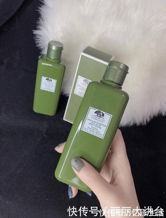 妙招|想拥有光滑细嫩的肌肤那这几个去闭口的“小妙招”,你要知道