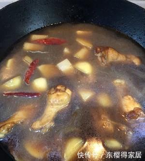 家常鸡肉菜谱,鸡翅根烧土豆,好吃到爆,美味又下饭,吃不够