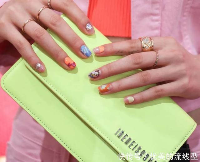 种草鹅|Blackpink 这次又要带动美甲美发行业的发展了