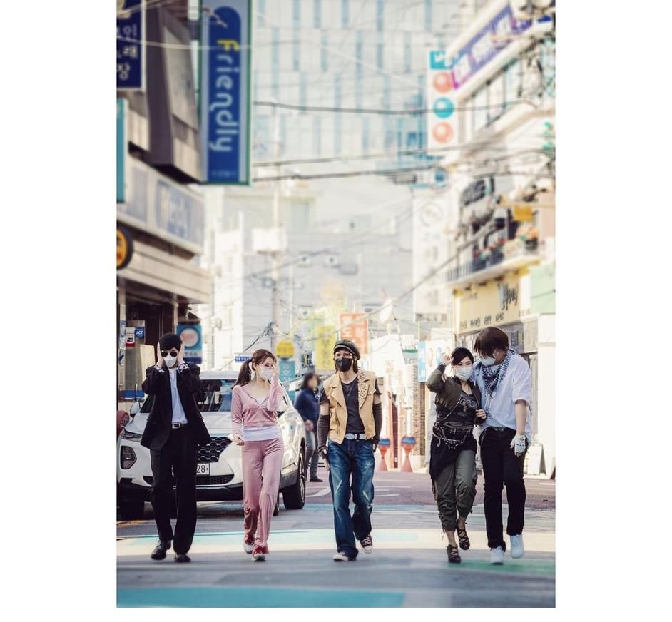 上巖洞出現(xiàn)的劉在石，鄭俊河，哈哈，申鳳善，美珠！