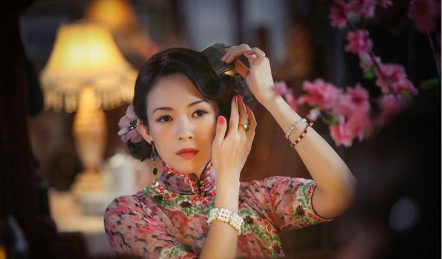 翡翠 当旗袍遇到翡翠,女人的美,足以惊艳世界