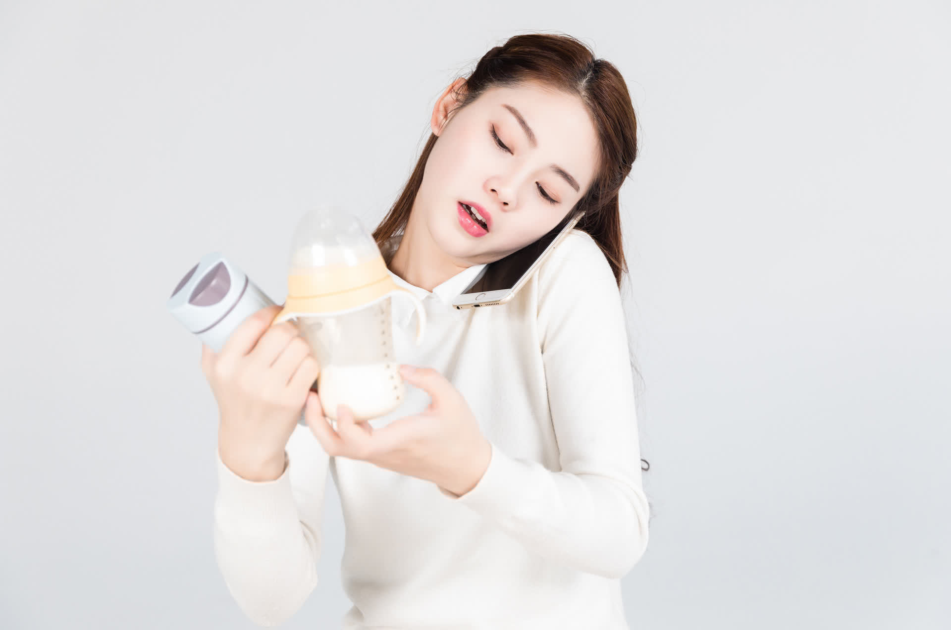 人生|同龄女性,25岁生娃和35岁生娃,过的人生有什么不同?