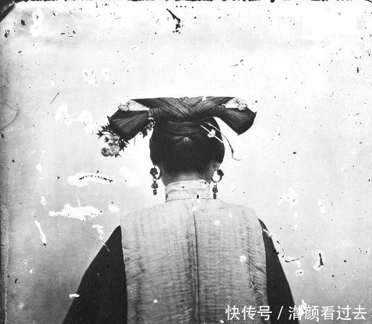 清朝|清朝珍贵老照片：女子真实发型，绝对不是清宫剧里那样！