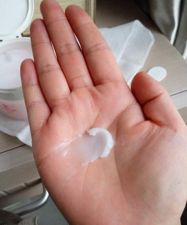 油脂|卸妆油VS卸妆膏,其实,我更爱卸妆膏,无外乎它有这个优点!