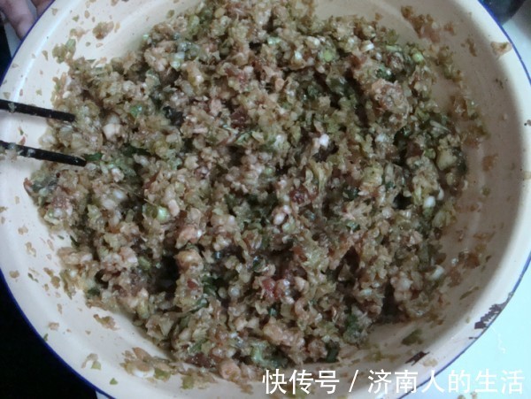 试试此种馅的饺子，保证你吃过一次后，不再只喜欢吃肉馅的！